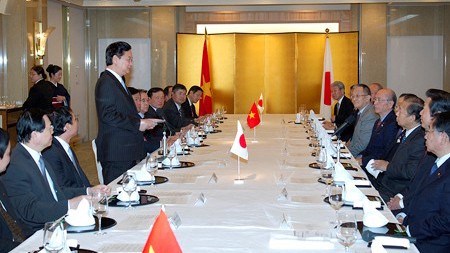 Le PM Nguyên Tân Dung poursuit sa visite au Japon - ảnh 1